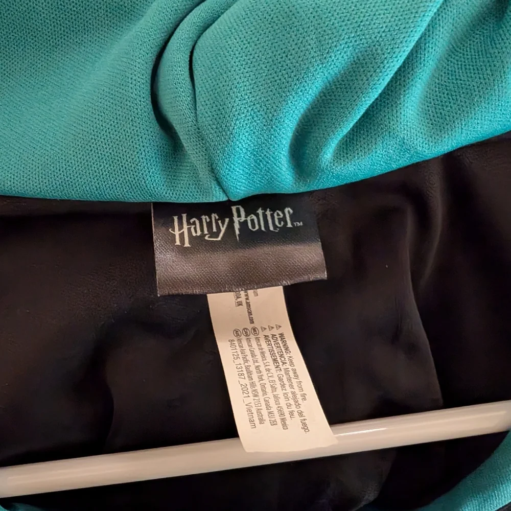 Children's Harry Potter Slytherin Robe - Picture 3 of 6